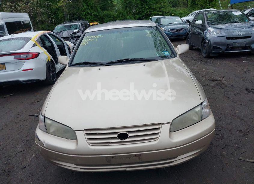 Photo 12 of 1998 Toyota Camry XLE (VIN 4T1BG28K2WU288445)