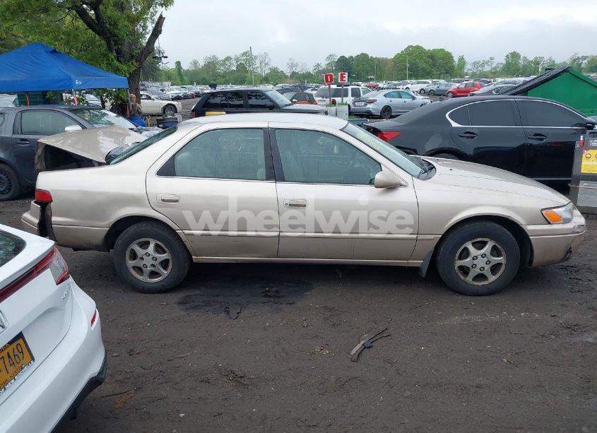Photo 13 of 1998 Toyota Camry XLE (VIN 4T1BG28K2WU288445)