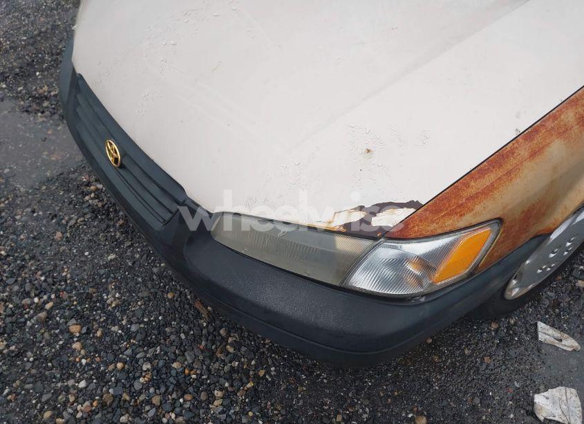 Photo 10 of 1999 Toyota Camry LE (VIN 4T1BG28K2XU533343)