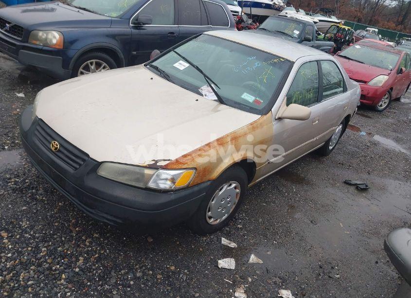 Photo 2 of 1999 Toyota Camry LE (VIN 4T1BG28K2XU533343)