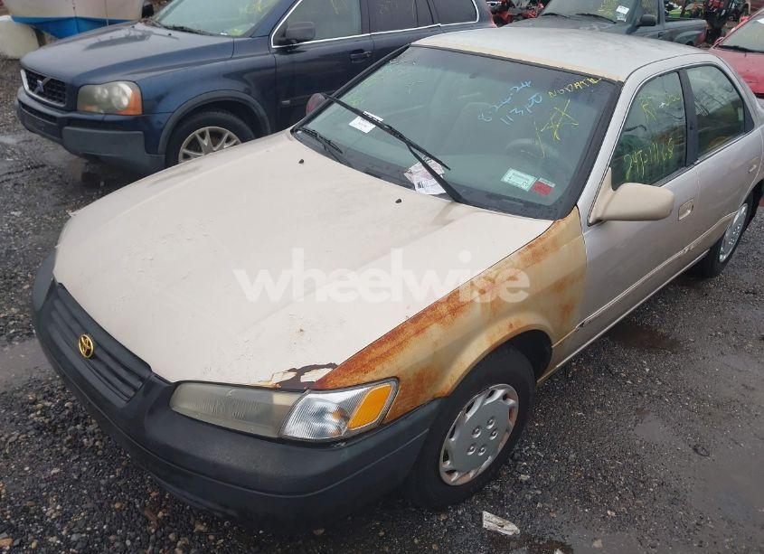 Photo 6 of 1999 Toyota Camry LE (VIN 4T1BG28K2XU533343)