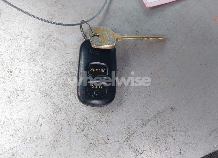 Photo 11 of 2000 Toyota Camry LE (VIN 4T1BG28K2YU705100)