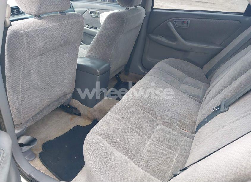 Photo 8 of 2000 Toyota Camry LE (VIN 4T1BG28K2YU705100)