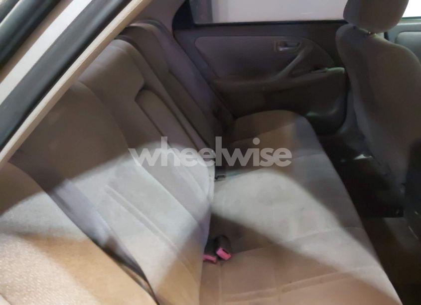 Photo 8 of 2000 Toyota Camry LE (VIN 4T1BG28K2YU962239)