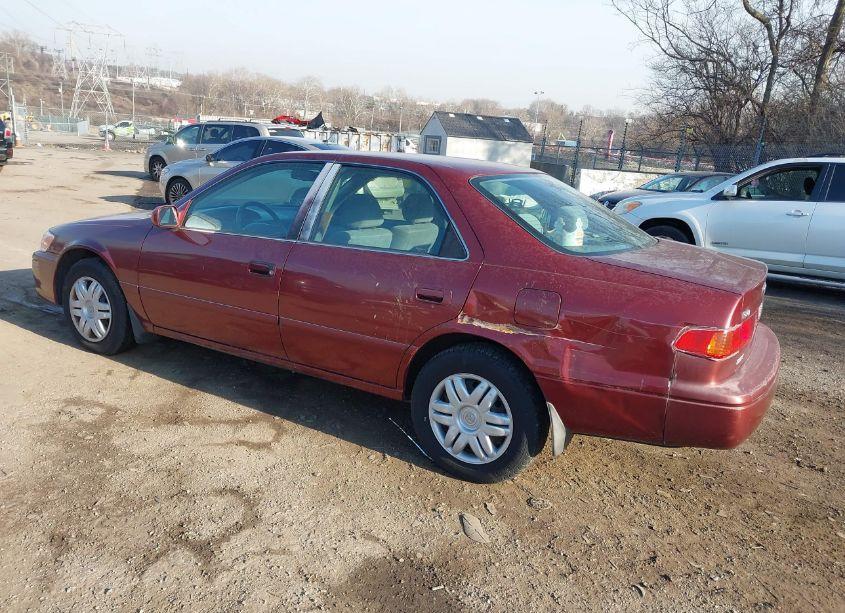Photo 3 of 2000 Toyota Camry LE (VIN 4T1BG28K2YU971040)