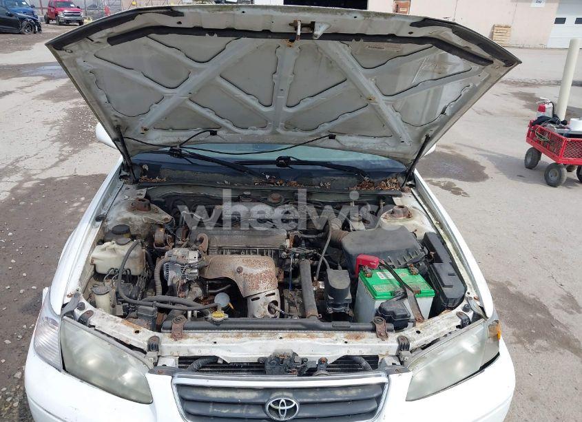 Photo 10 of 2000 Toyota Camry XLE (VIN 4T1BG28K2YU984497)