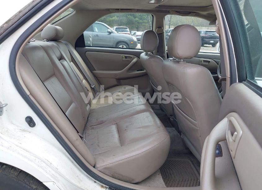 Photo 8 of 2000 Toyota Camry XLE (VIN 4T1BG28K2YU984497)