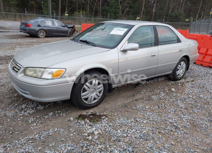 Photo 2 of 2001 Toyota Camry LE (VIN 4T1BG28K31U046448)