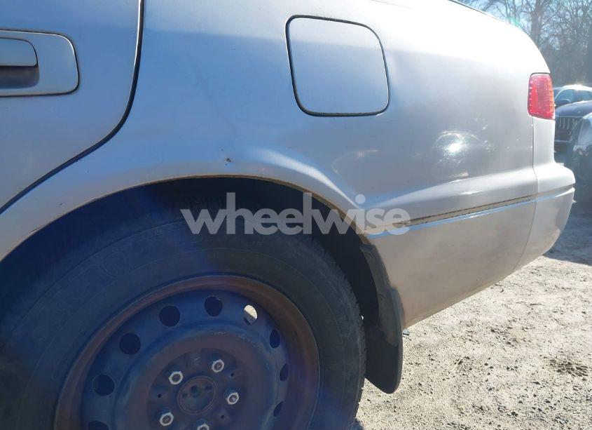 Photo 13 of 2000 Toyota Camry LE (VIN 4T1BG28K5YU670178)