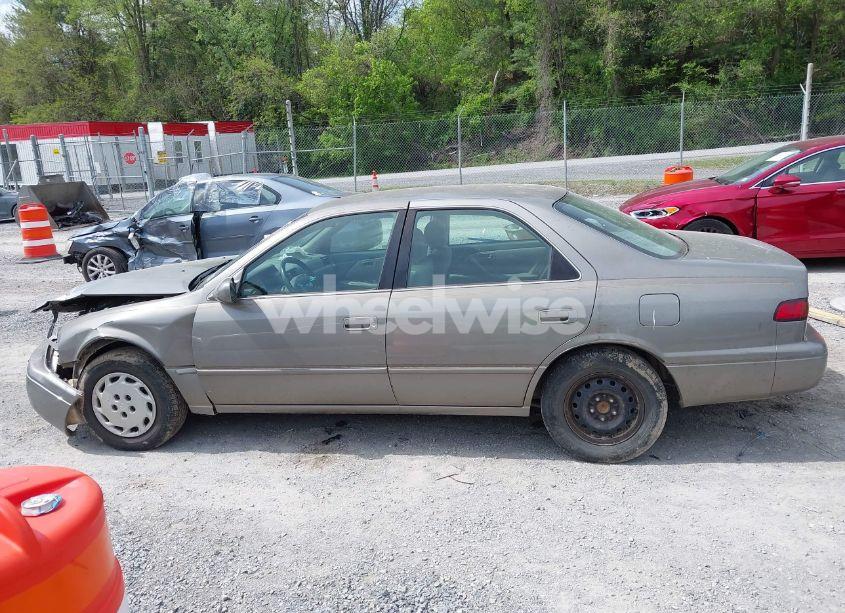 Photo 14 of 1998 Toyota Camry LE (VIN 4T1BG28K6WU331314)