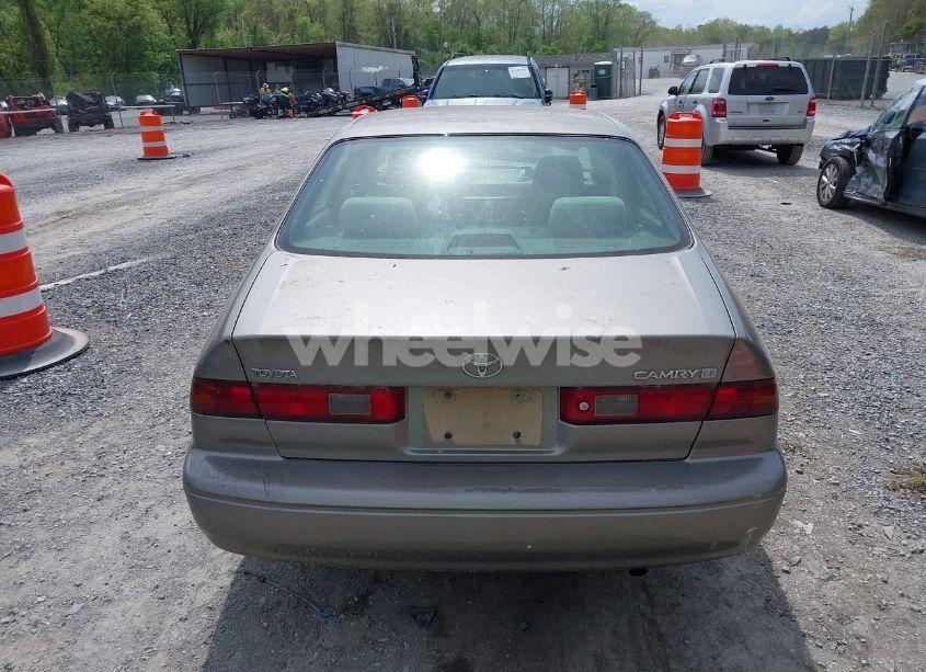 Photo 16 of 1998 Toyota Camry LE (VIN 4T1BG28K6WU331314)