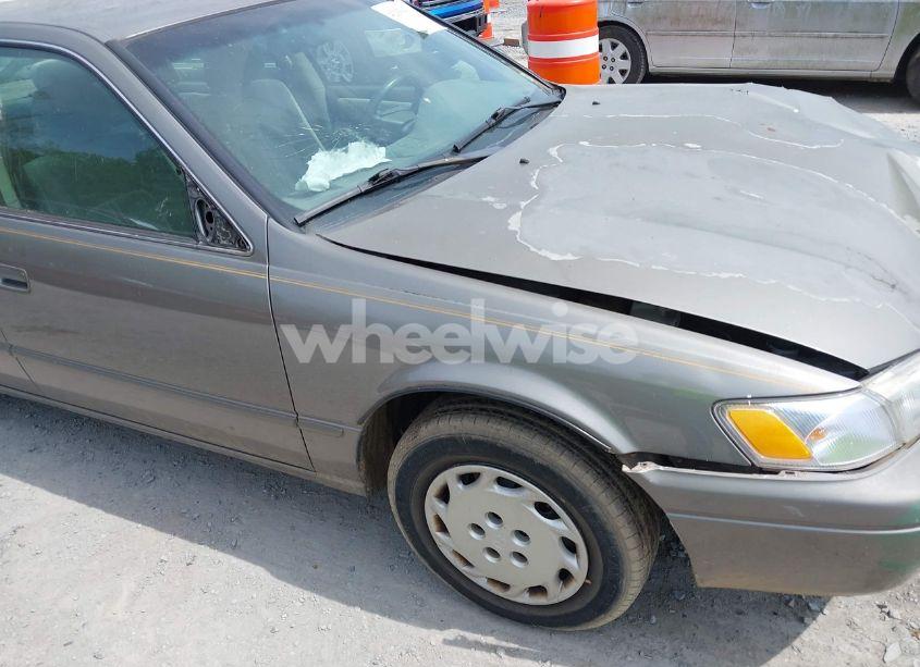 Photo 18 of 1998 Toyota Camry LE (VIN 4T1BG28K6WU331314)