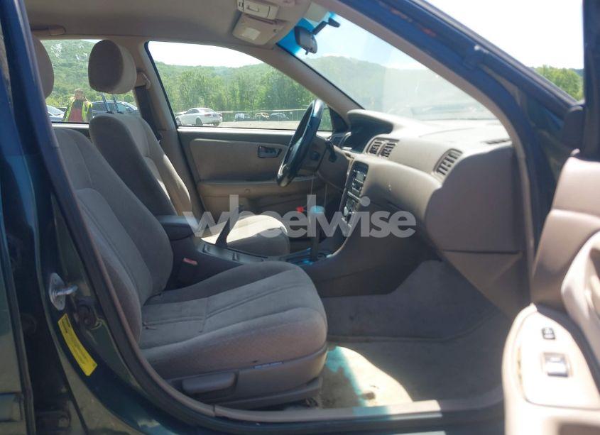 Photo 5 of 2000 Toyota Camry LE (VIN 4T1BG28K9YU968930)