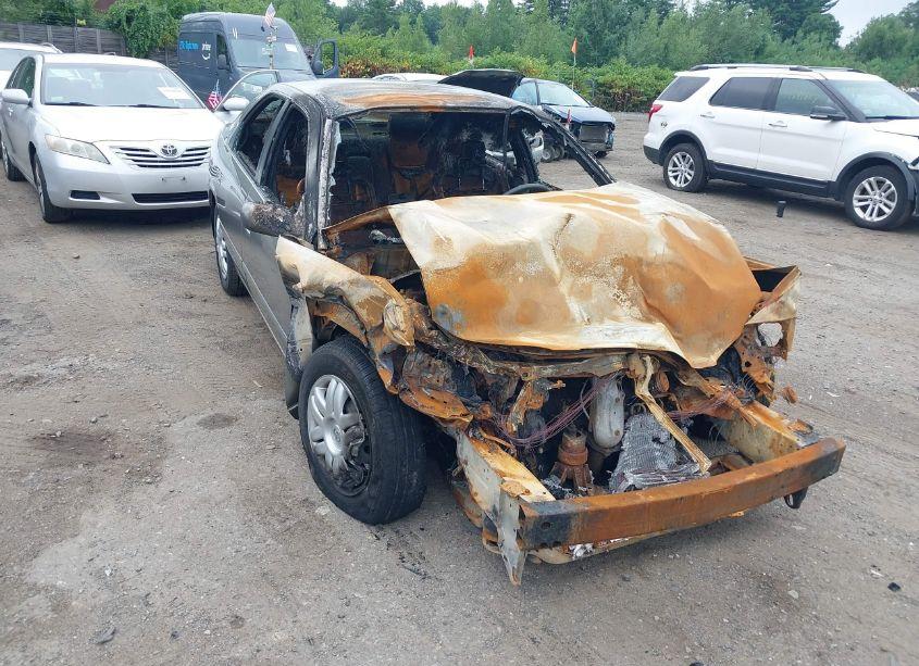 2001 Toyota Camry LE (VIN 4T1BG28KX1U112297) main photo