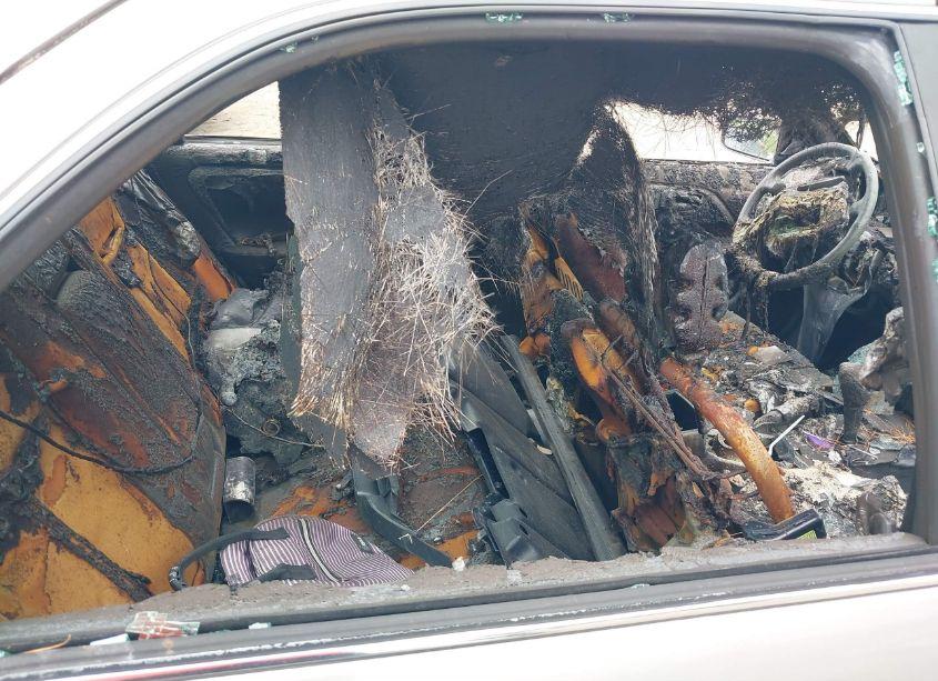 Photo 8 of 2001 Toyota Camry LE (VIN 4T1BG28KX1U112297)