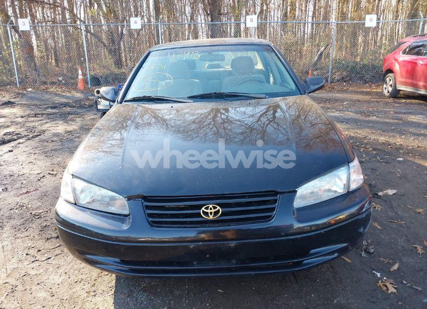 Photo 12 of 1999 Toyota Camry LE (VIN 4T1BG28KXXU594522)