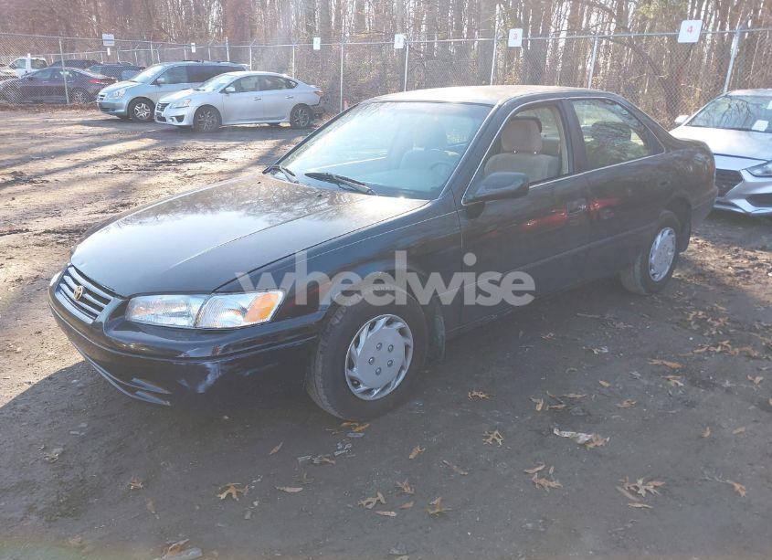 Photo 2 of 1999 Toyota Camry LE (VIN 4T1BG28KXXU594522)