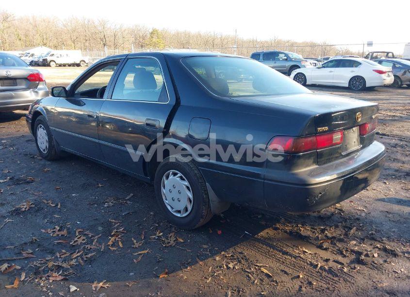 Photo 3 of 1999 Toyota Camry LE (VIN 4T1BG28KXXU594522)