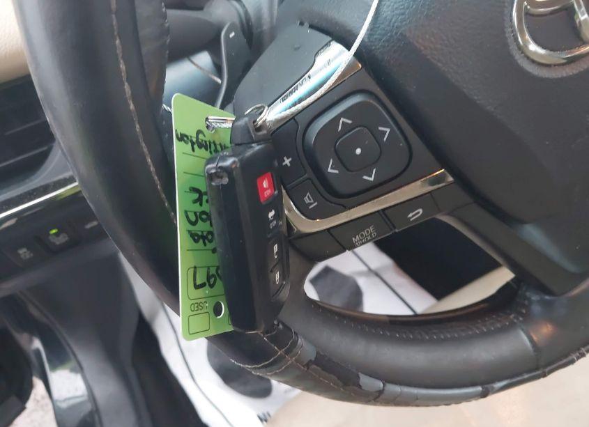 Photo 11 of 2016 Toyota Avalon TOURING (VIN 4T1BK1EB1GU194457)