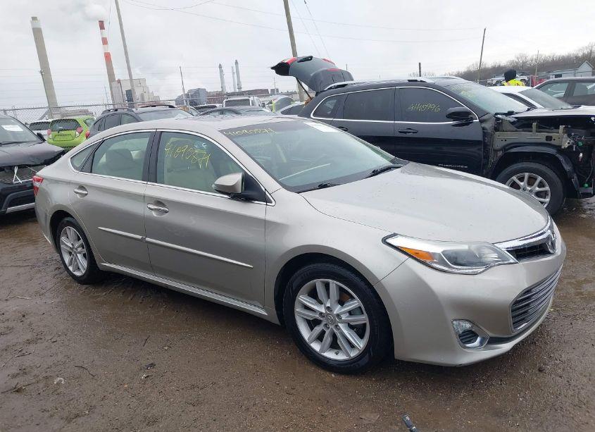 2014 Toyota Avalon XLE PREMIUM (VIN 4T1BK1EB2EU095983) main photo