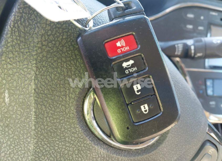 Photo 11 of 2015 Toyota Avalon (VIN 4T1BK1EB2FU138039)