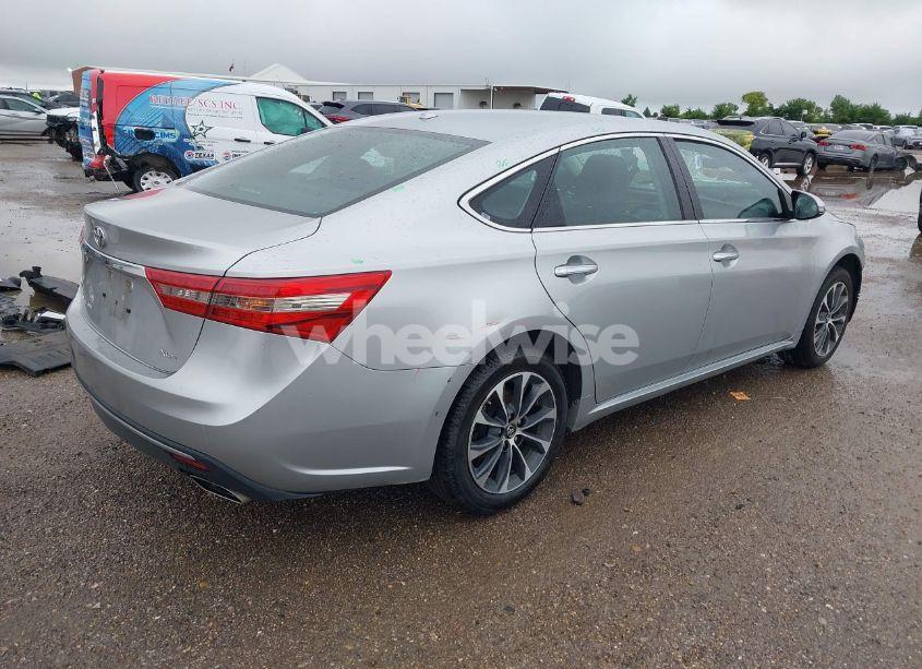 Photo 4 of 2018 Toyota Avalon XLE (VIN 4T1BK1EB2JU279914)