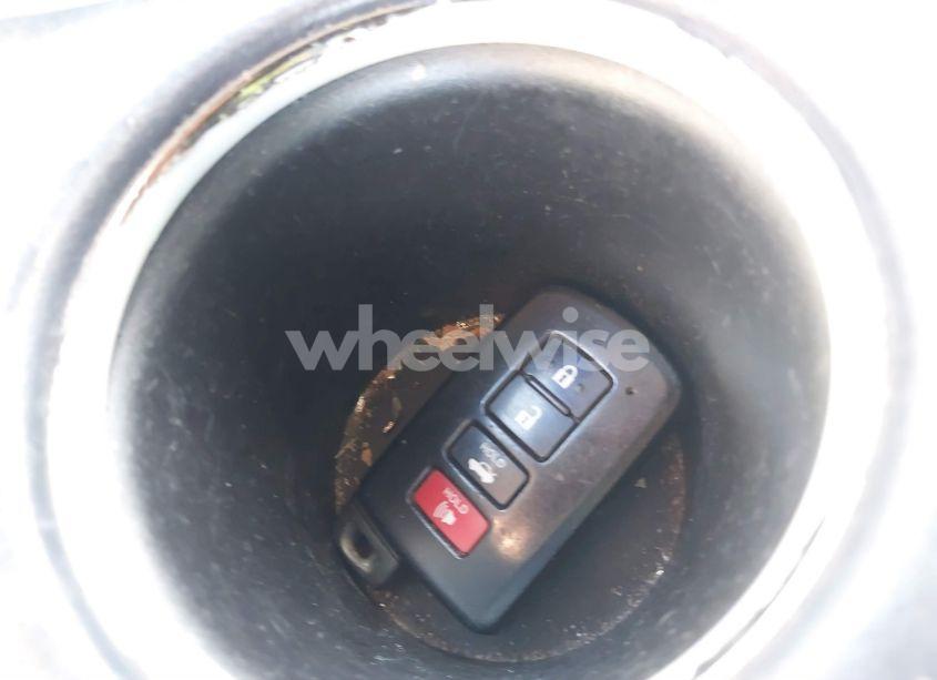 Photo 11 of 2015 Toyota Avalon XLE (VIN 4T1BK1EB3FU155321)