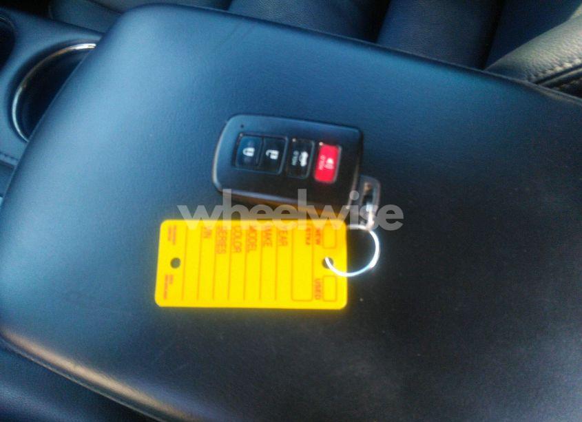 Photo 11 of 2015 Toyota Avalon XLE TOURING (VIN 4T1BK1EB3FU172748)