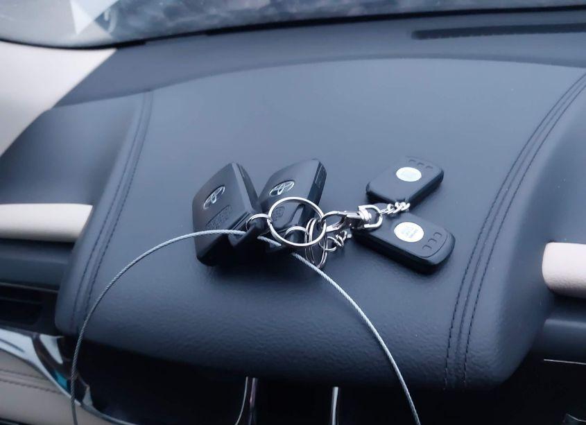 Photo 11 of 2013 Toyota Avalon LIMITED (VIN 4T1BK1EB4DU021513)