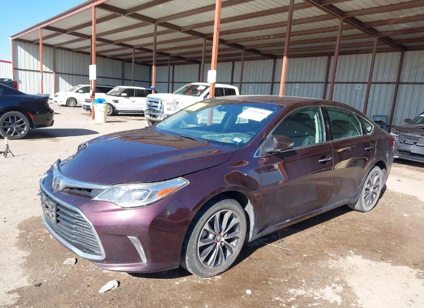 Photo 2 of 2018 Toyota Avalon XLE (VIN 4T1BK1EB5JU284637)