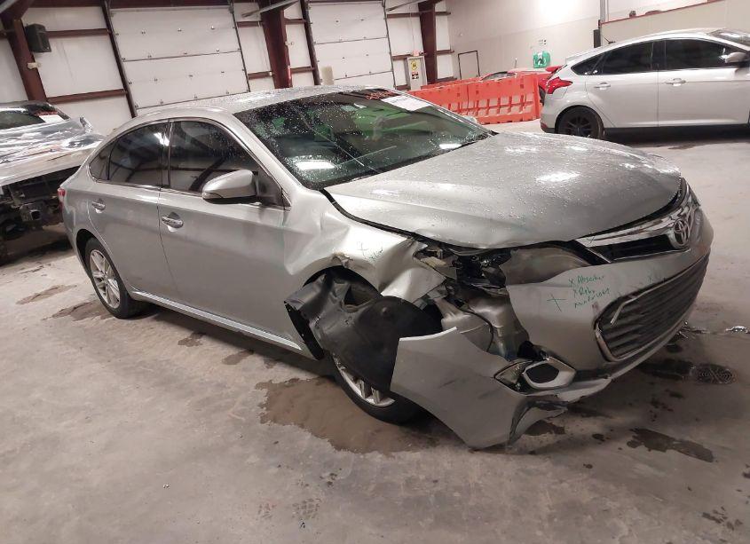 2015 Toyota Avalon XLE (VIN 4T1BK1EB6FU150355) main photo