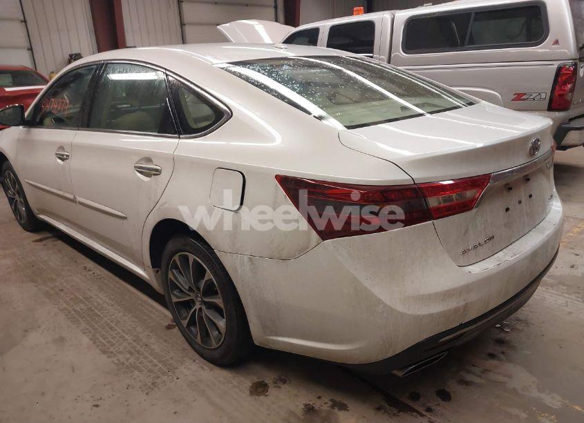 Photo 3 of 2018 Toyota Avalon XLE (VIN 4T1BK1EB6JU267250)