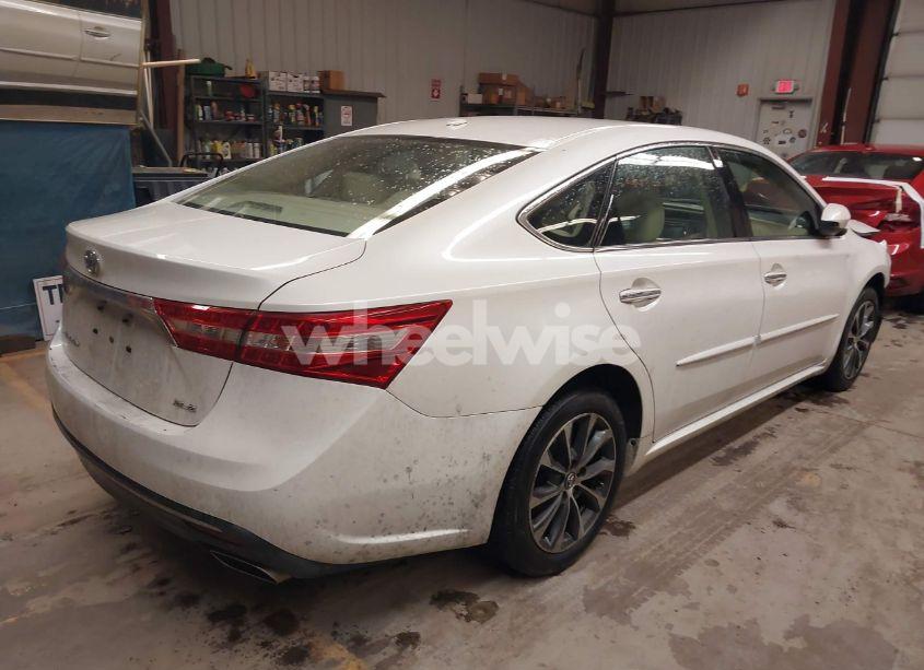 Photo 4 of 2018 Toyota Avalon XLE (VIN 4T1BK1EB6JU267250)