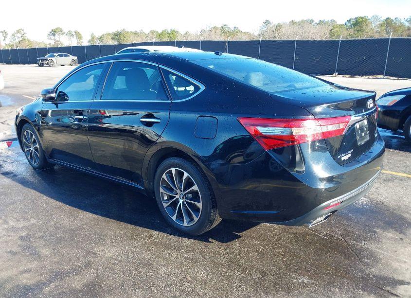 Photo 3 of 2018 Toyota Avalon XLE PLUS (VIN 4T1BK1EB6JU267488)