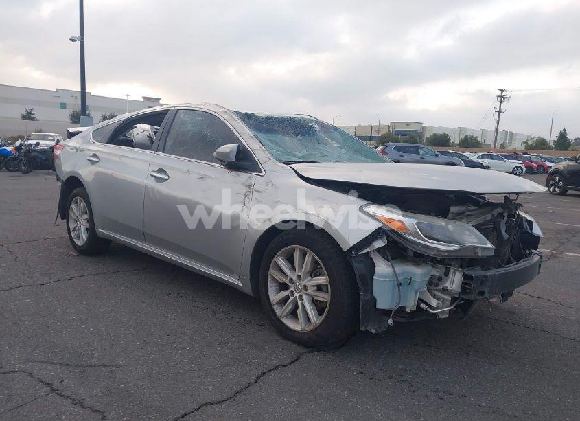 2015 Toyota Avalon XLE (VIN 4T1BK1EB8FU141012) main photo