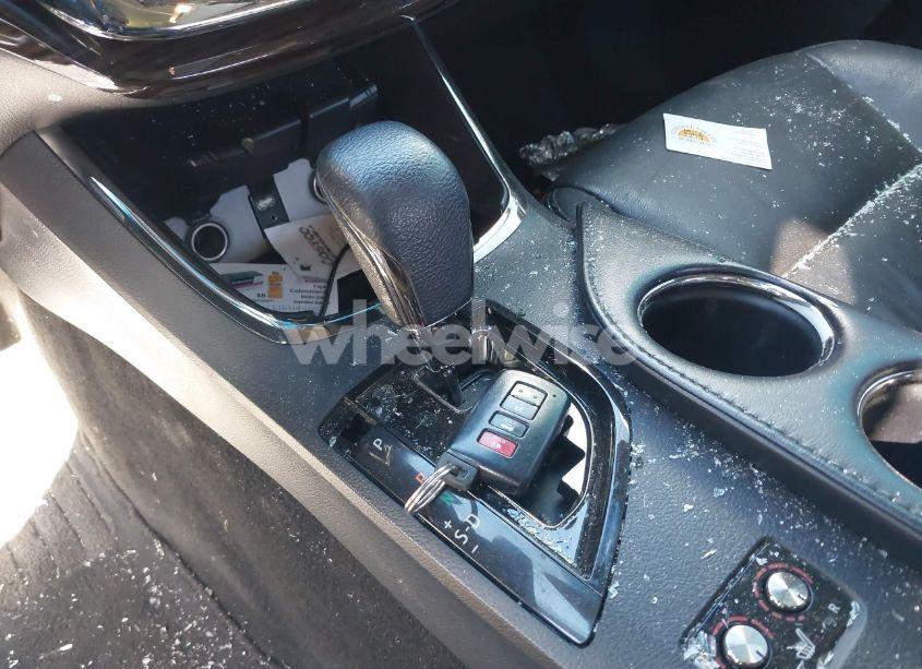 Photo 11 of 2015 Toyota Avalon XLE (VIN 4T1BK1EB8FU141012)