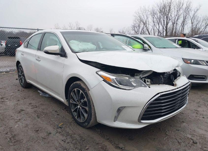 2016 Toyota Avalon XLE PLUS (VIN 4T1BK1EB8GU216177) main photo