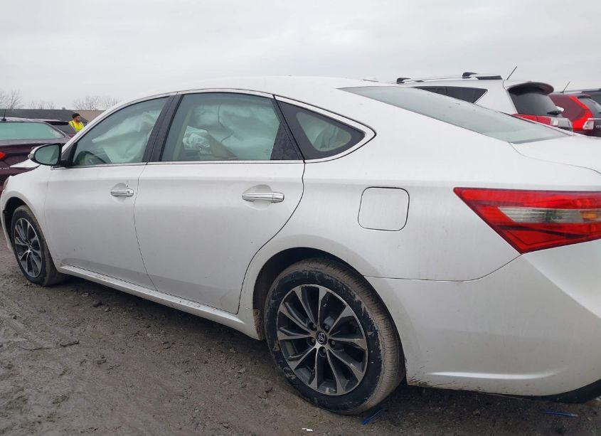 Photo 14 of 2016 Toyota Avalon XLE PLUS (VIN 4T1BK1EB8GU216177)