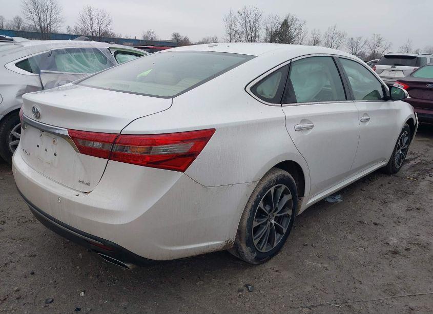 Photo 4 of 2016 Toyota Avalon XLE PLUS (VIN 4T1BK1EB8GU216177)