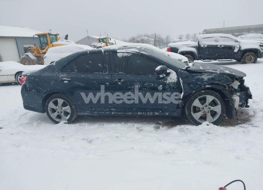 Photo 13 of 2013 Toyota Camry SE V6 (VIN 4T1BK1FK0DU527774)