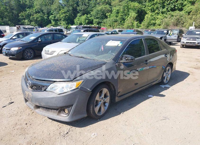 Photo 2 of 2013 Toyota Camry SE V6 (VIN 4T1BK1FK0DU533204)