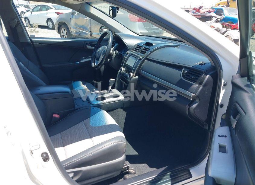 Photo 5 of 2014 Toyota Camry SE V6 (VIN 4T1BK1FK0EU537402)