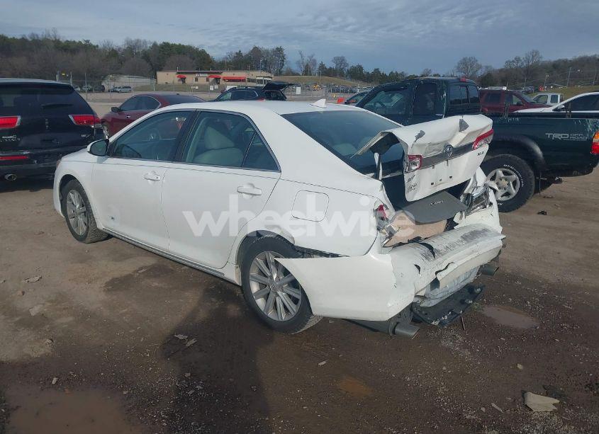 Photo 3 of 2014 Toyota Camry XLE V6 (VIN 4T1BK1FK0EU540896)