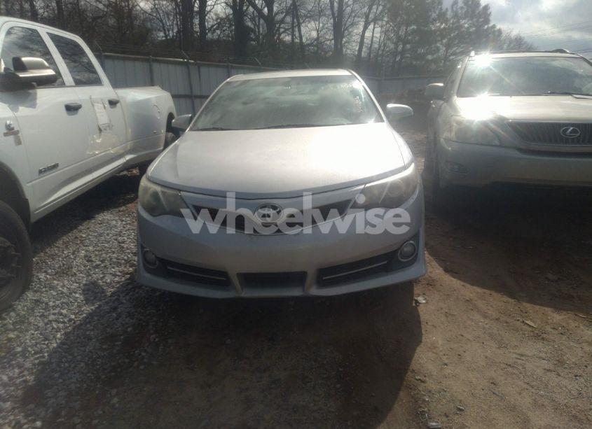 Photo 12 of 2014 Toyota Camry SE V6 (VIN 4T1BK1FK0EU541806)