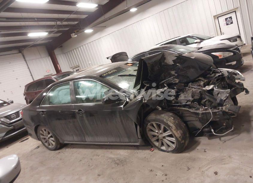 Photo 12 of 2014 Toyota Camry XLE V6 (VIN 4T1BK1FK0EU552787)