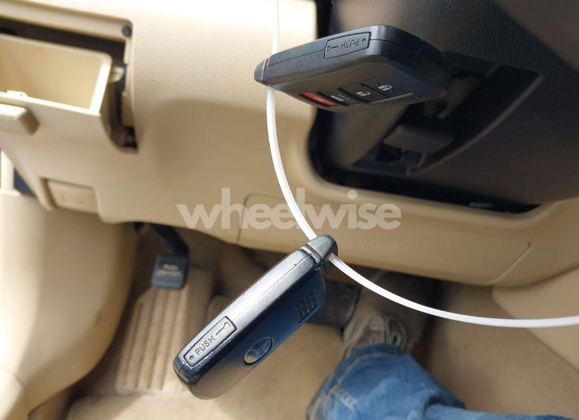 Photo 11 of 2015 Toyota Camry XLE V6 (VIN 4T1BK1FK0FU557148)