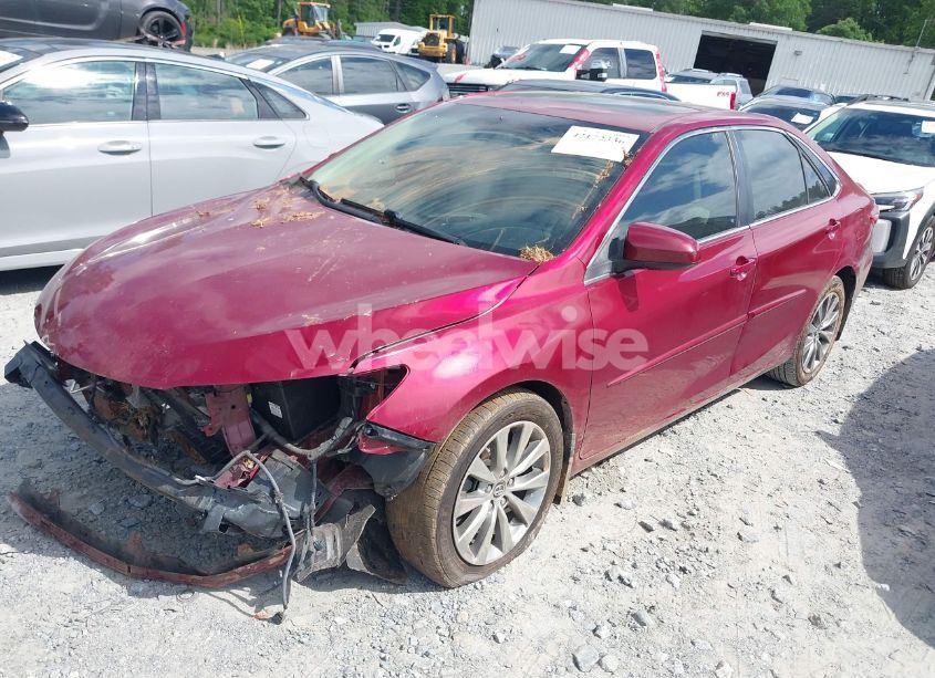 Photo 2 of 2015 Toyota Camry XLE V6 (VIN 4T1BK1FK0FU557148)