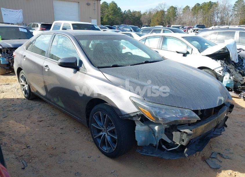 2016 Toyota Camry XSE V6 (VIN 4T1BK1FK0GU570841) main photo