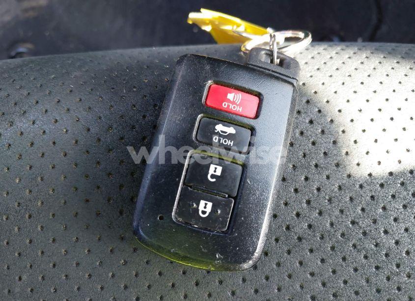 Photo 11 of 2016 Toyota Camry XSE V6 (VIN 4T1BK1FK0GU570841)