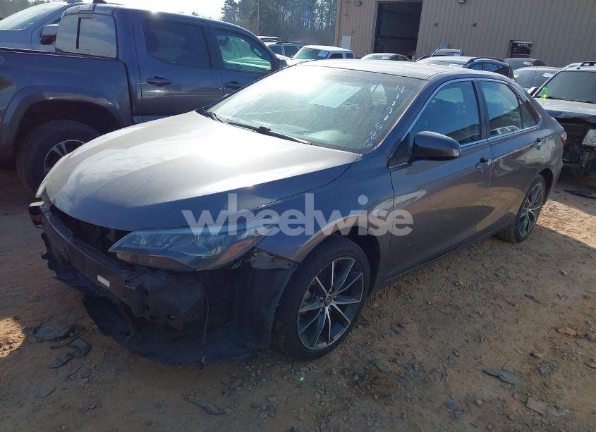 Photo 2 of 2016 Toyota Camry XSE V6 (VIN 4T1BK1FK0GU570841)